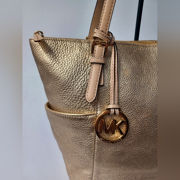 Michael Kors Gold Leather Jet Set Top Zip Tote EUC $343 Retail - Picture 3 of 15